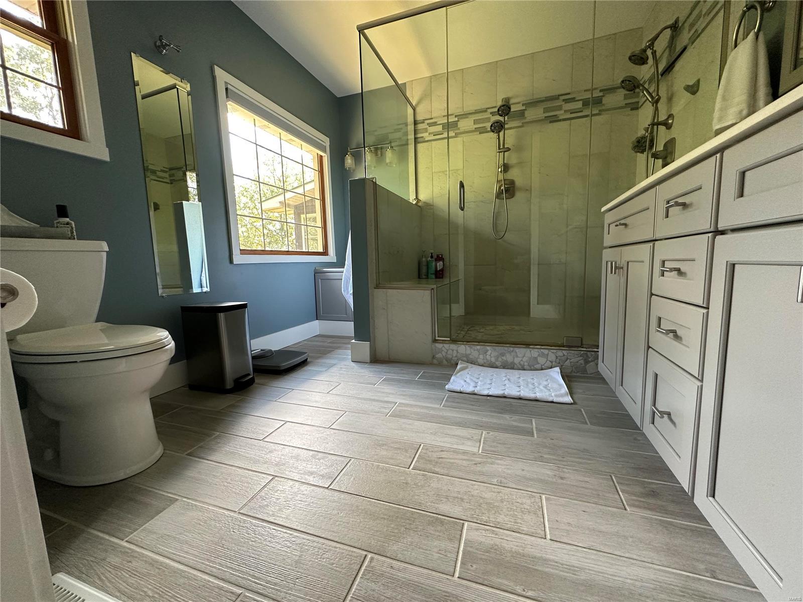 Country - Residential