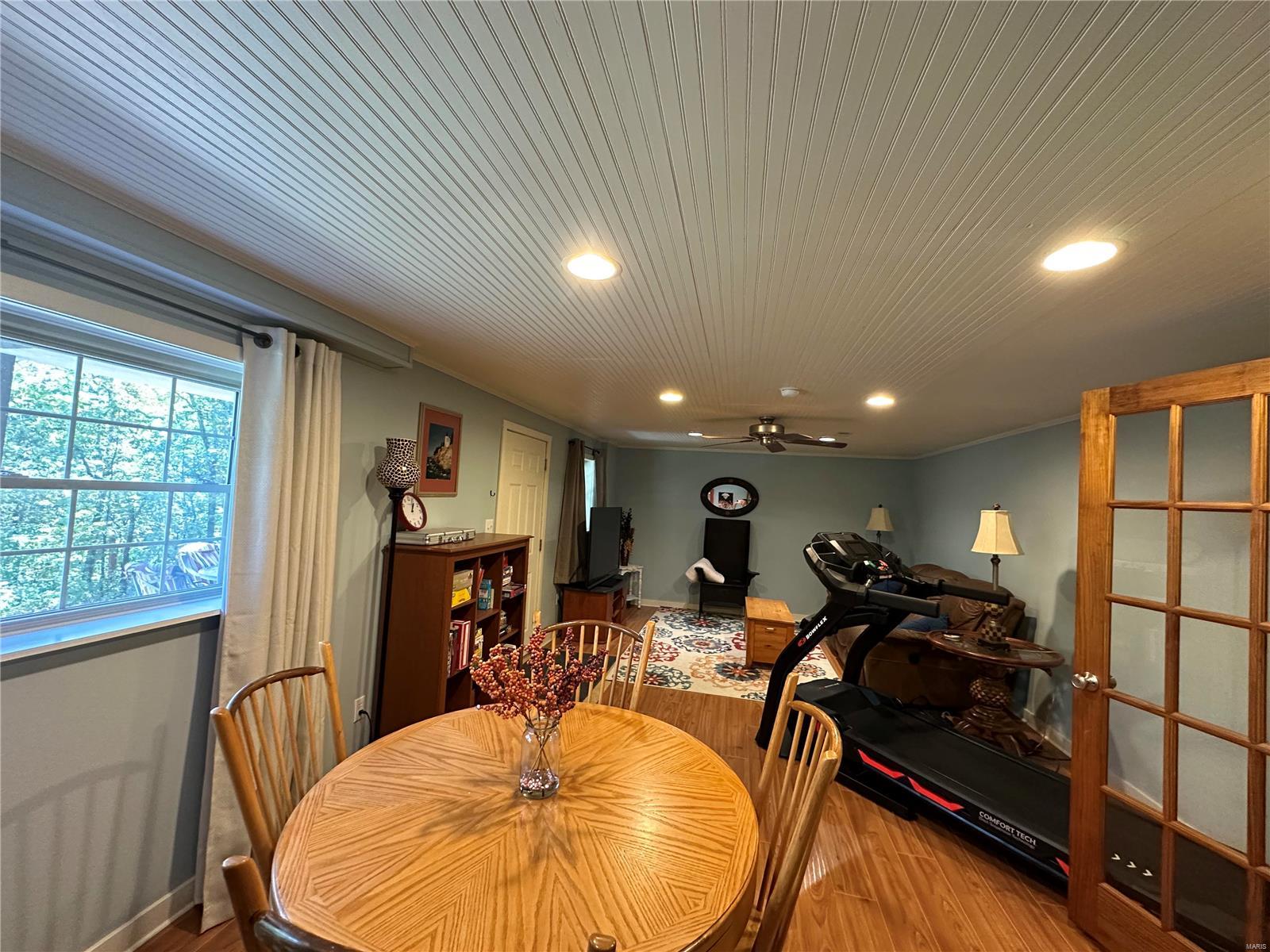 Country - Residential