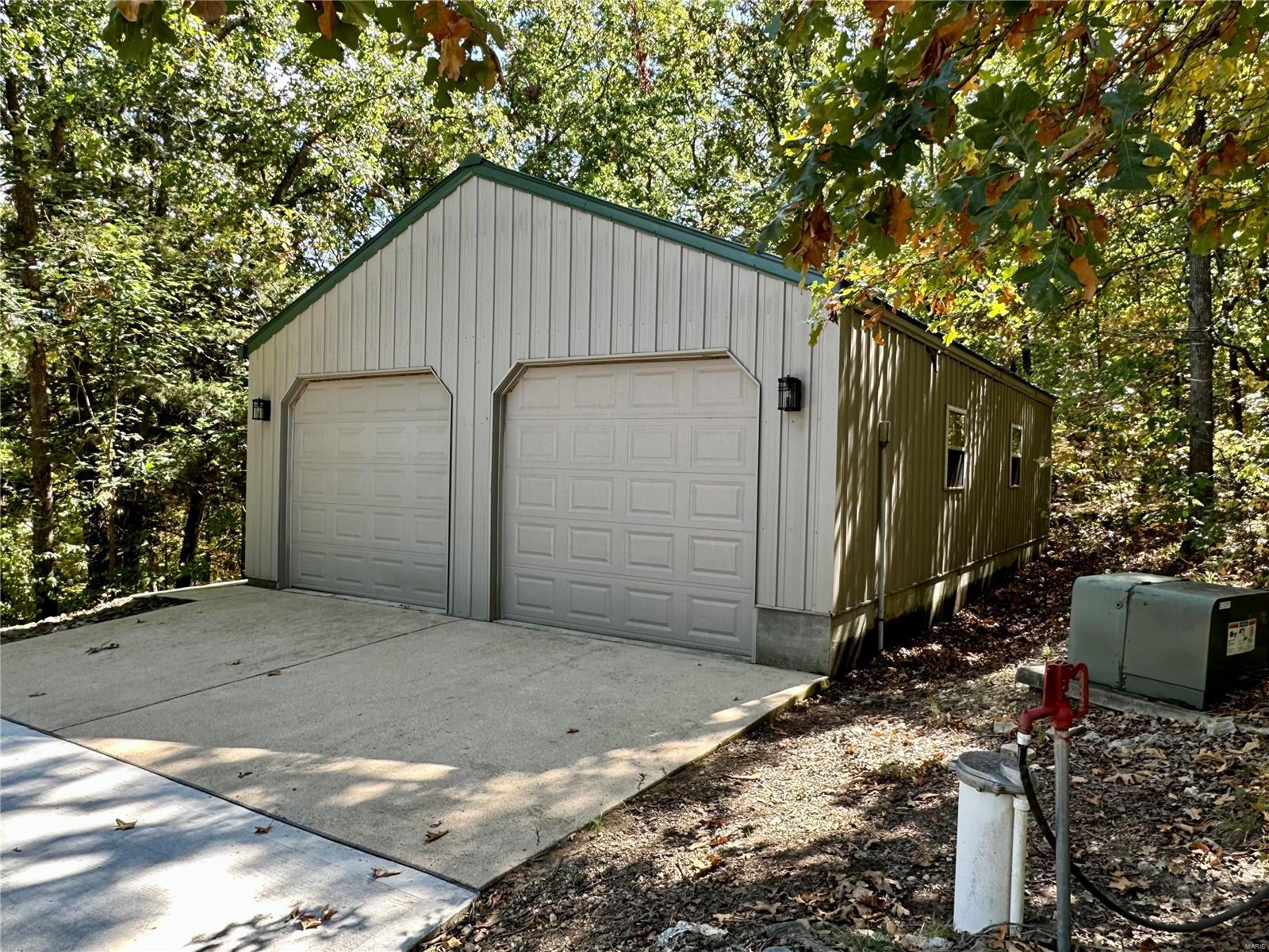 Country - Residential