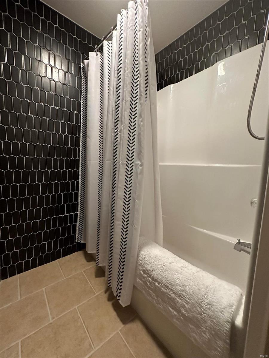 Country - Residential