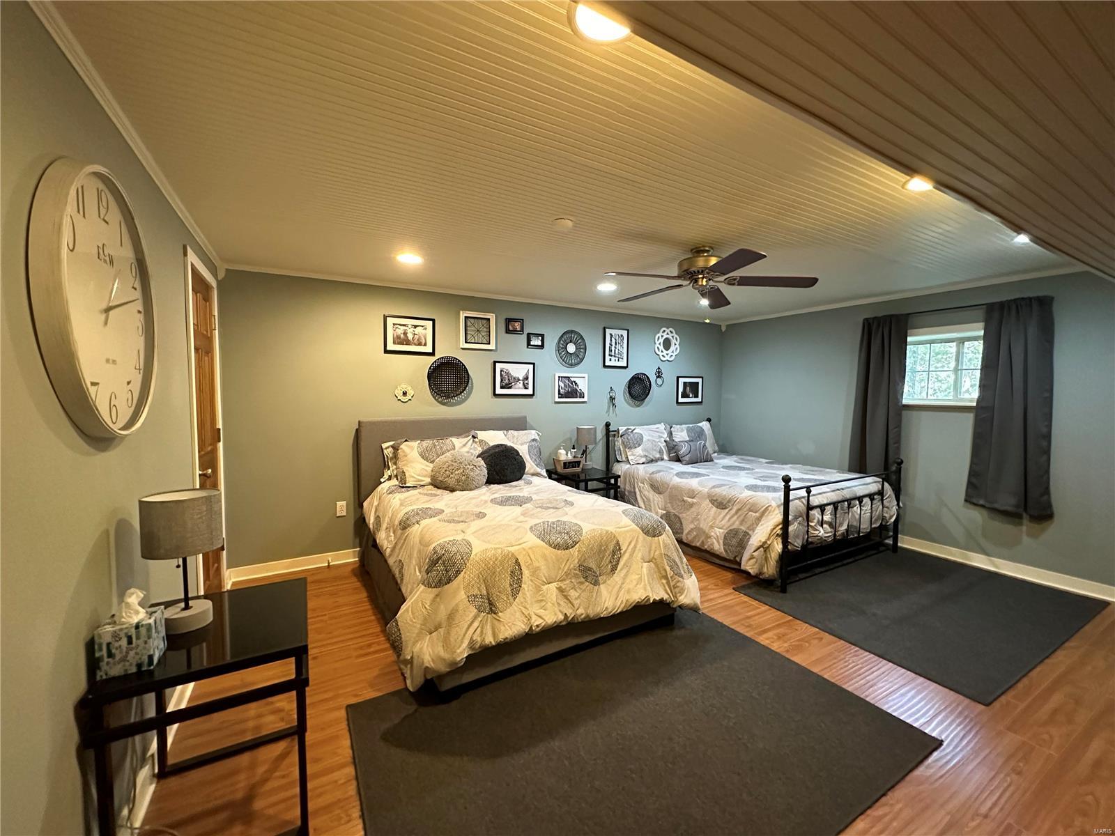 Country - Residential