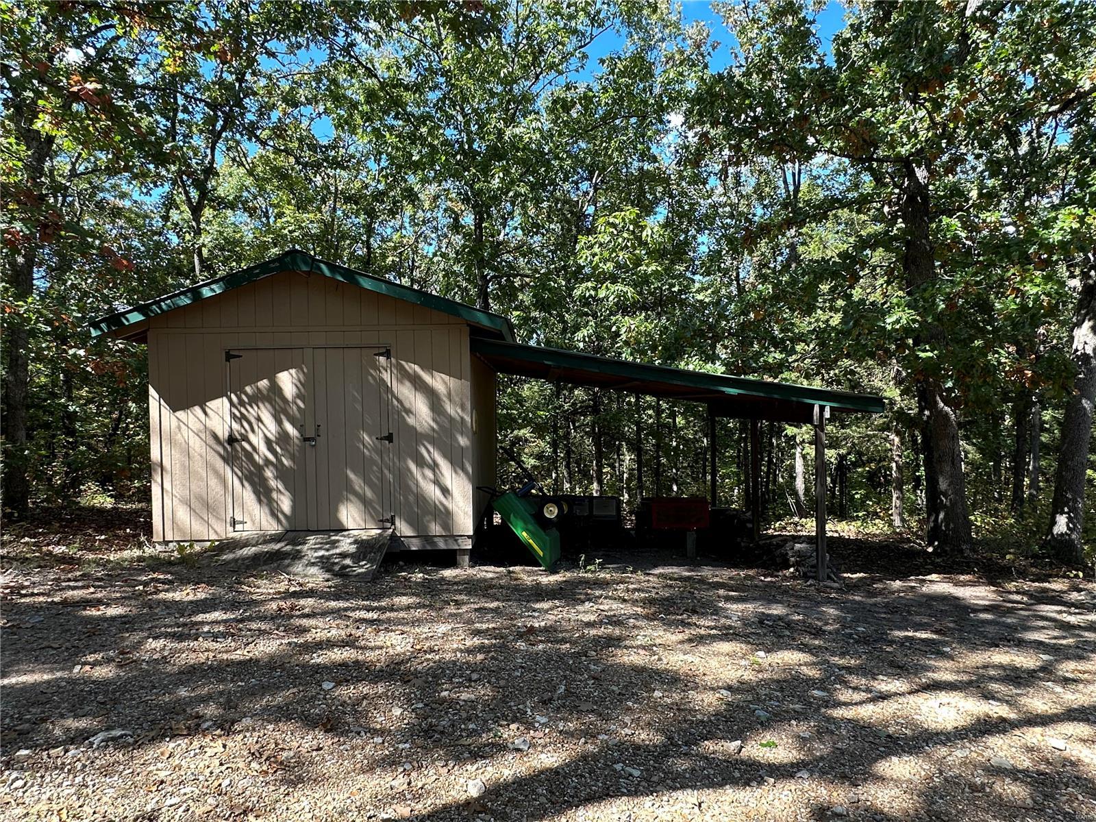 Country - Residential