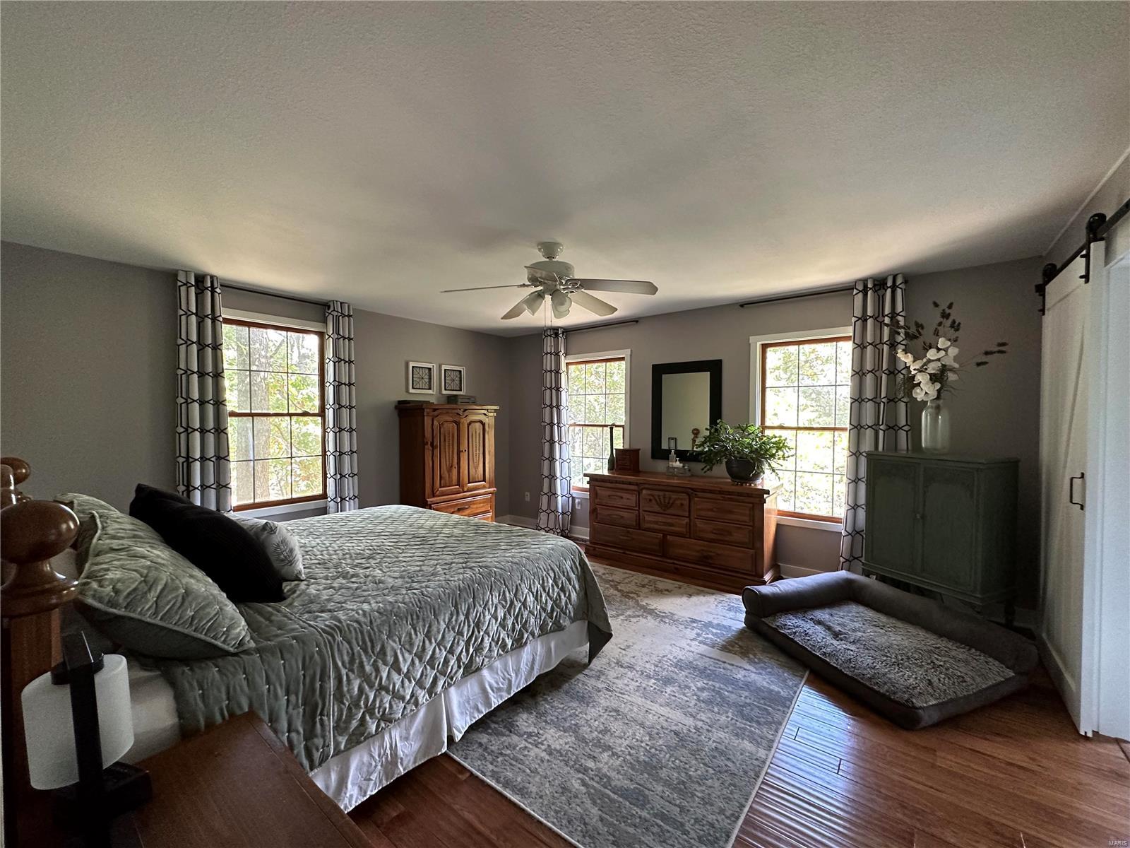 Country - Residential