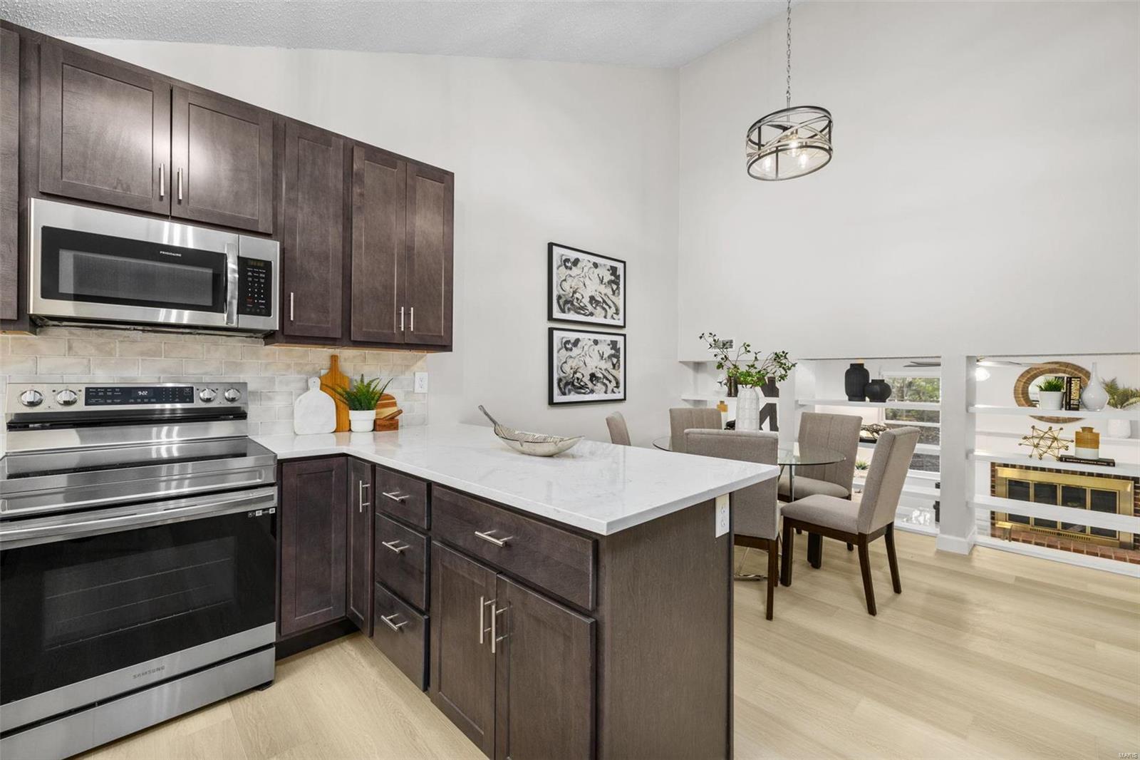 Woodlake Village Condo 8 - Residential