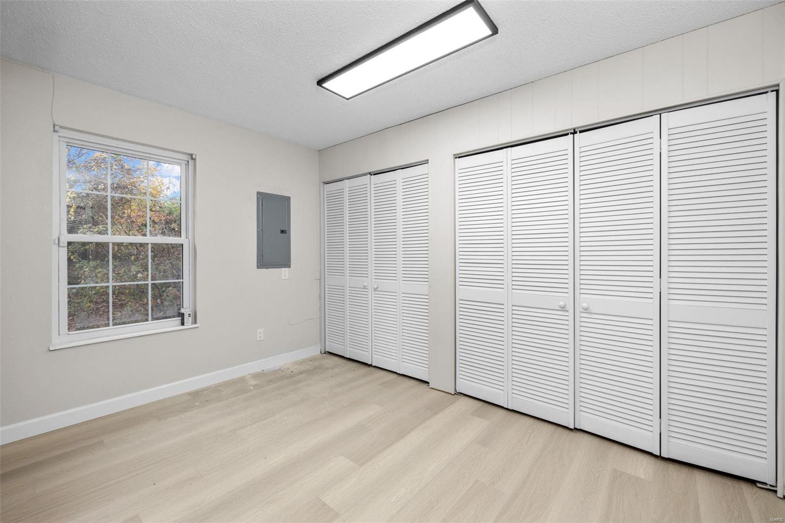 Woodlake Village Condo 8 - Residential