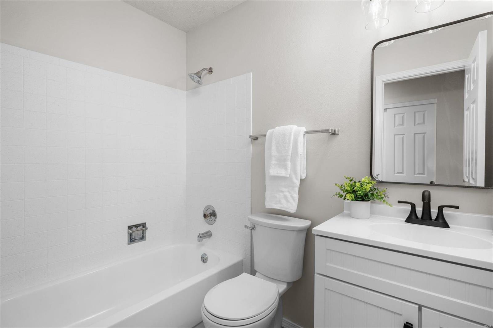 Woodlake Village Condo 8 - Residential