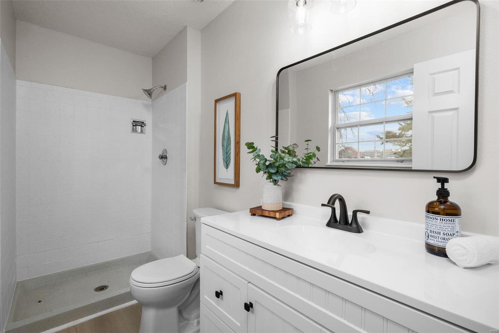 Woodlake Village Condo 8 - Residential