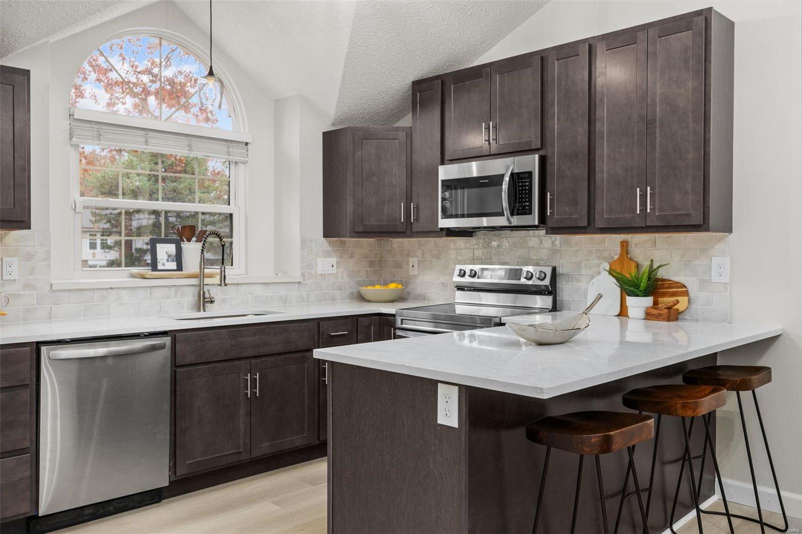 Woodlake Village Condo 8 - Residential