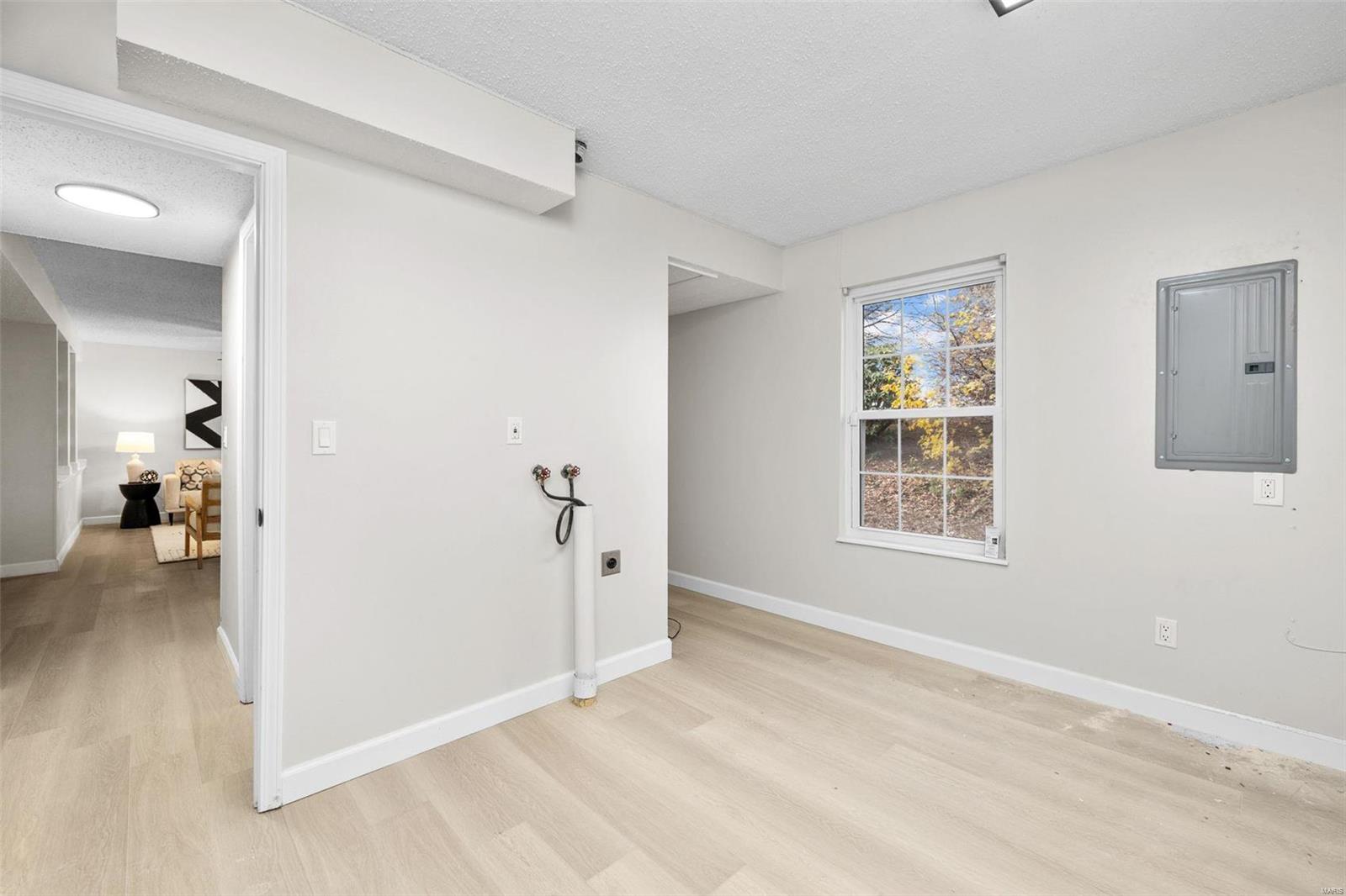 Woodlake Village Condo 8 - Residential