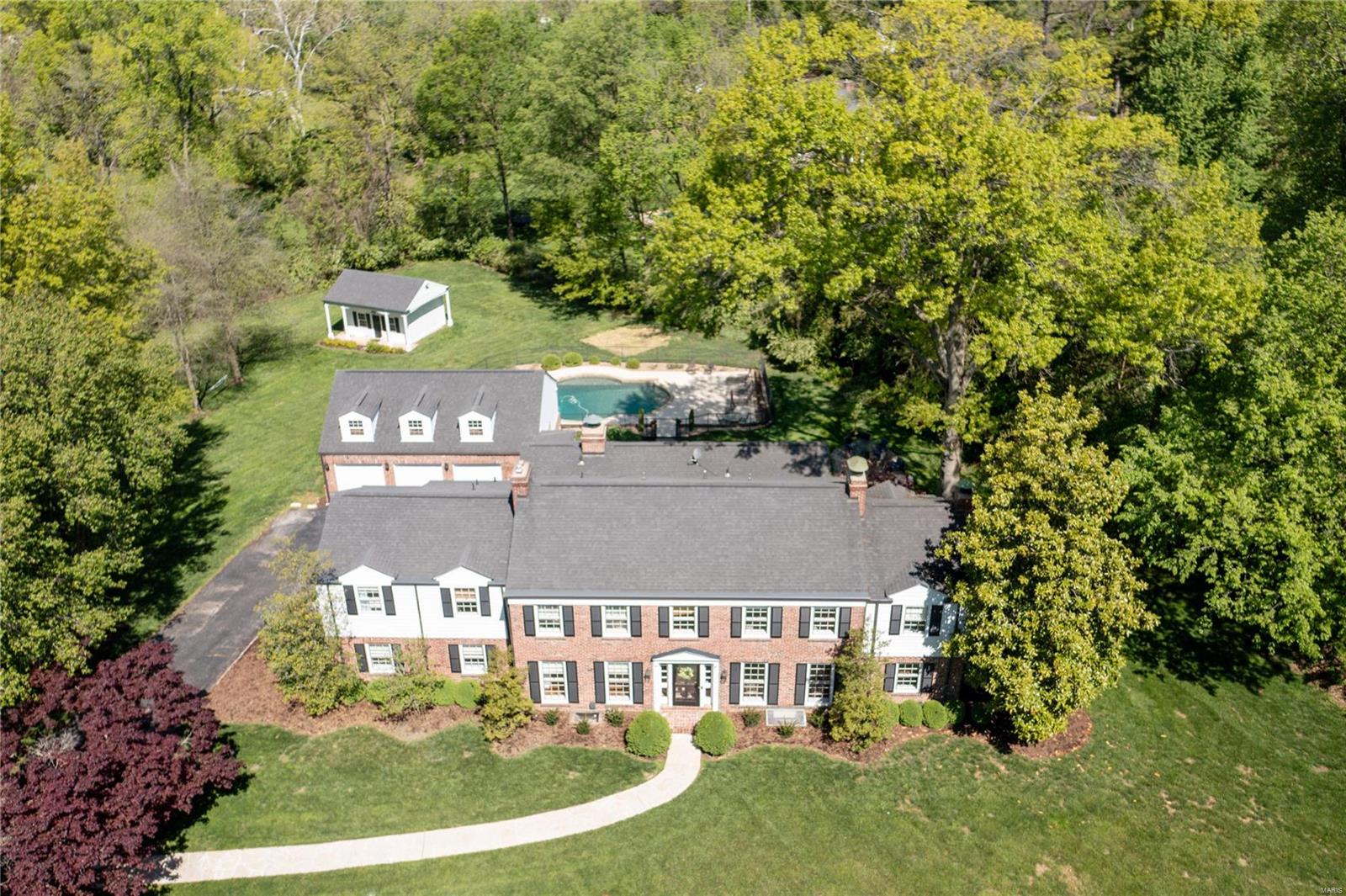 Log Cabin - Residential