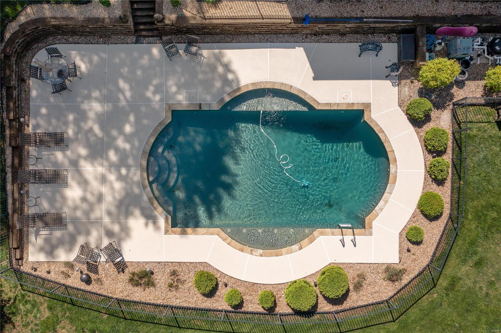 Log Cabin - Residential