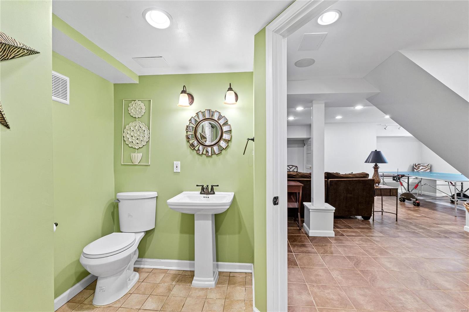 Log Cabin - Residential