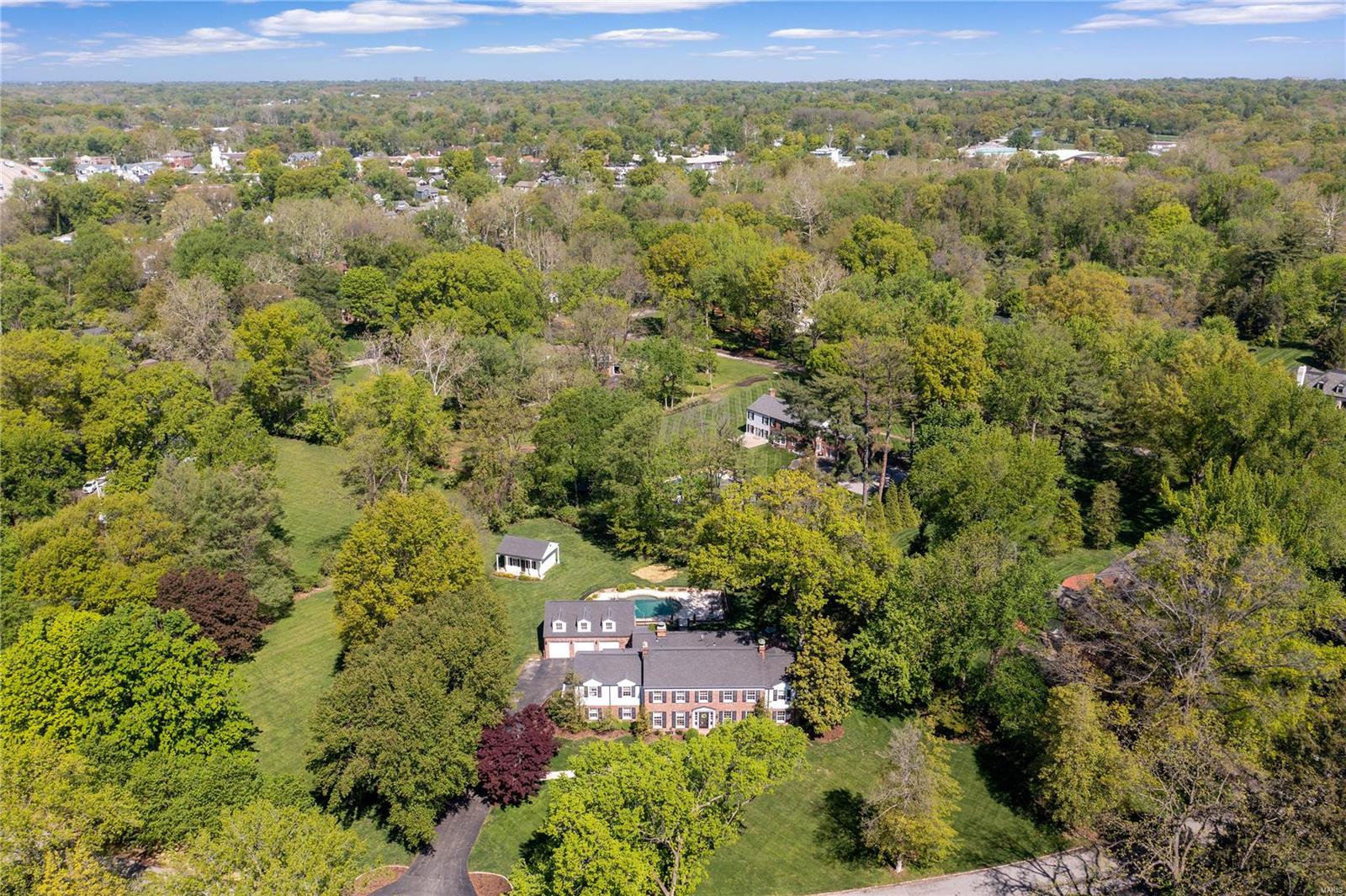 Log Cabin - Residential
