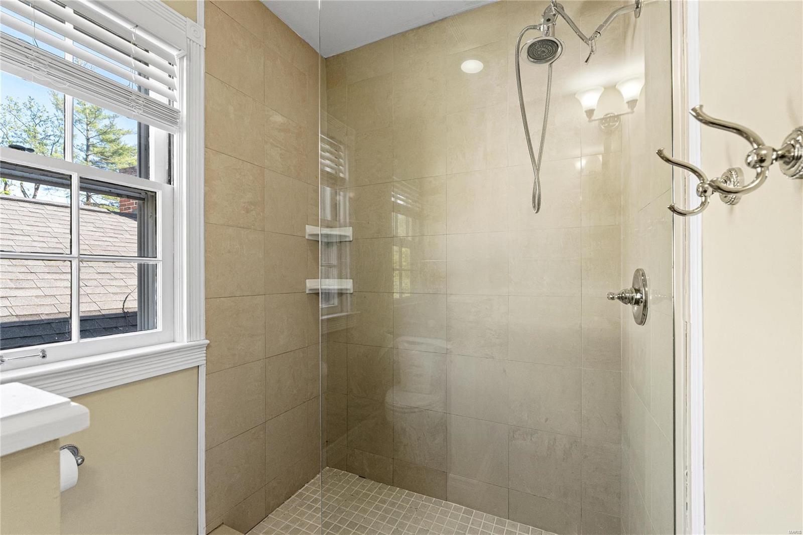 Log Cabin - Residential