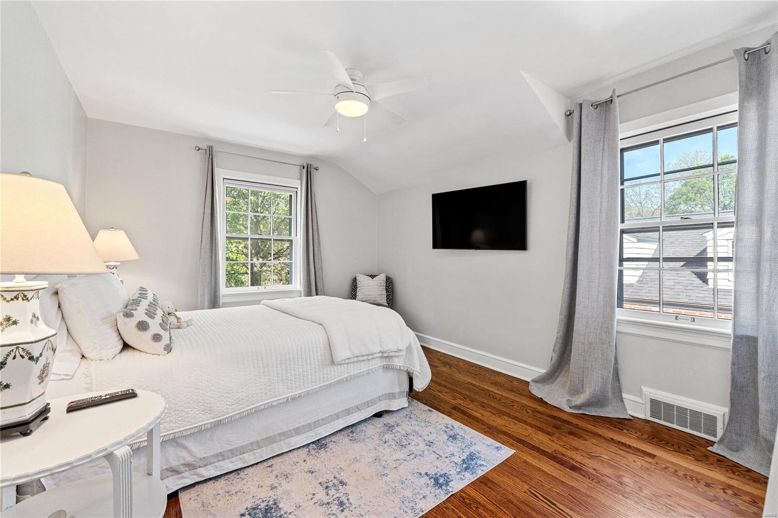 Log Cabin - Residential