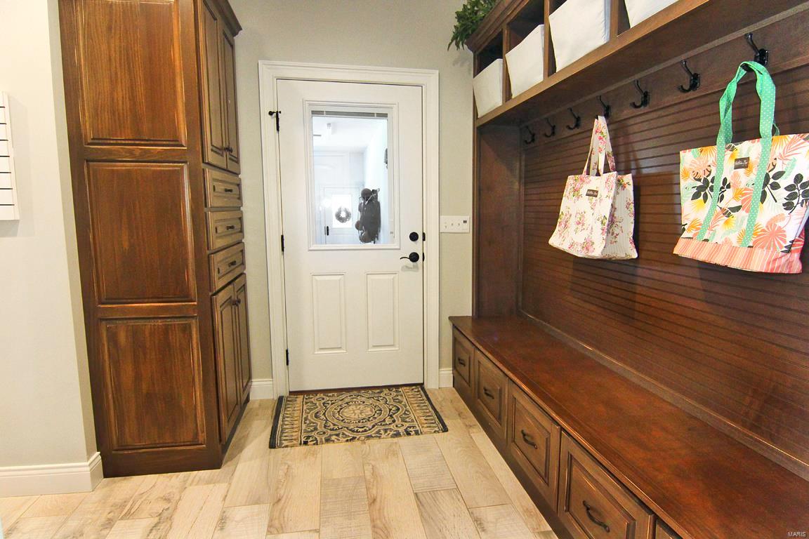 Dux Lndg - Residential