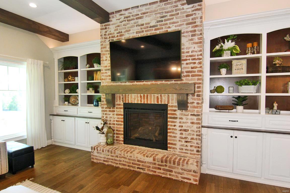 Dux Lndg - Residential