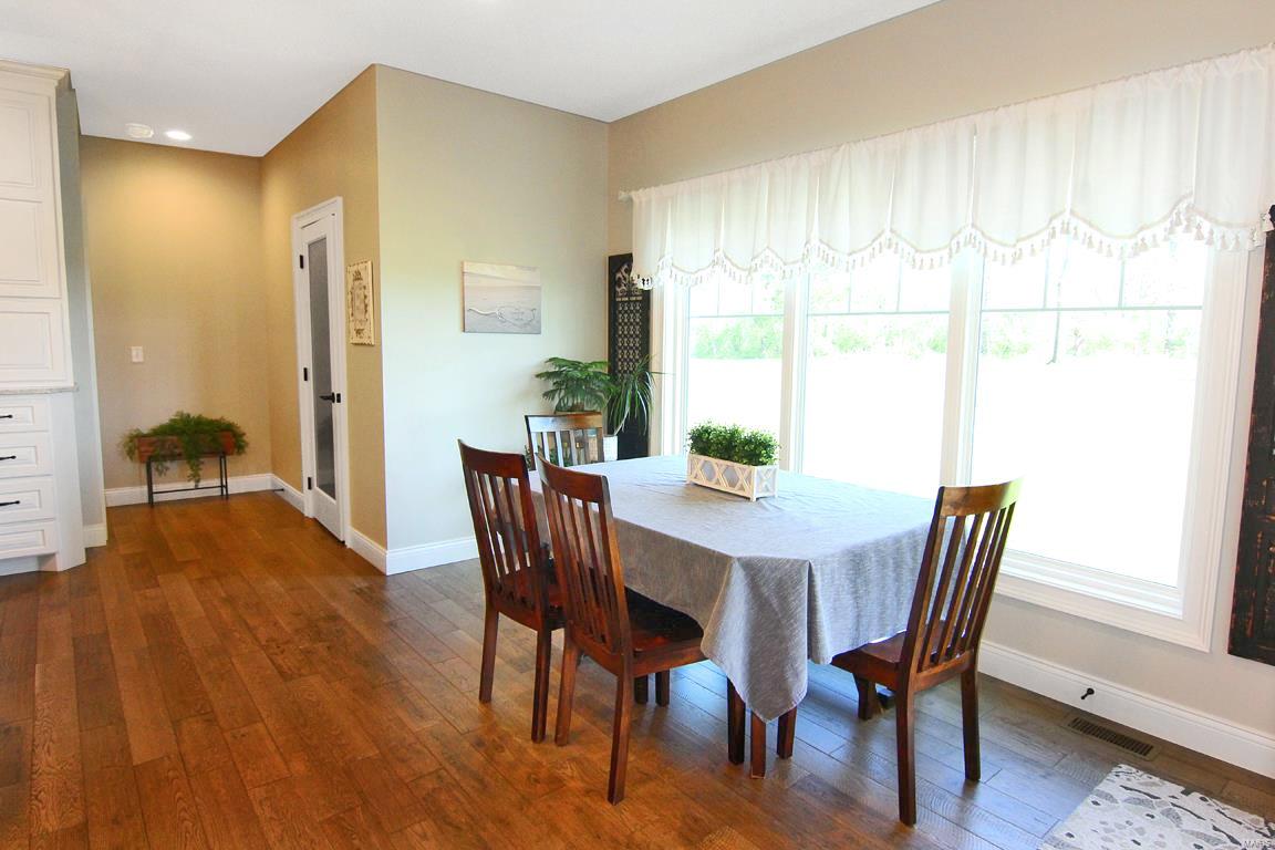 Dux Lndg - Residential