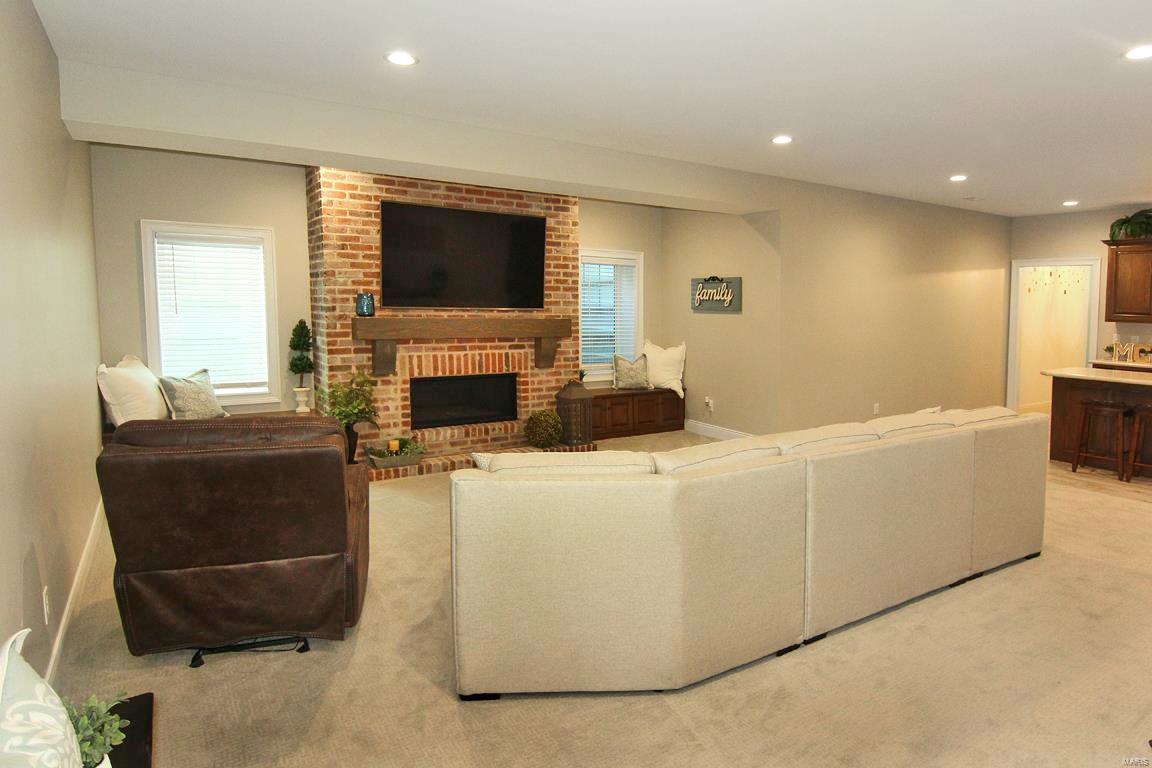 Dux Lndg - Residential