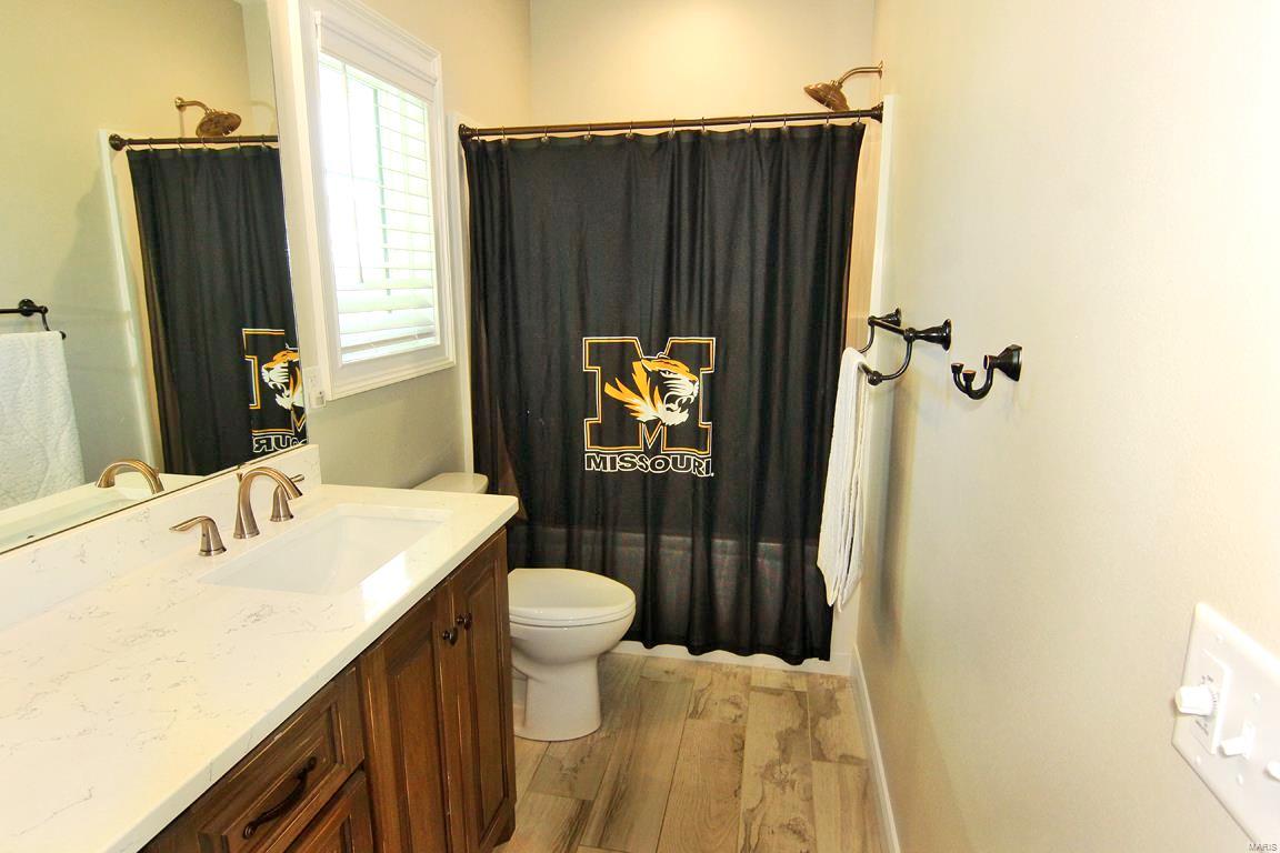 Dux Lndg - Residential