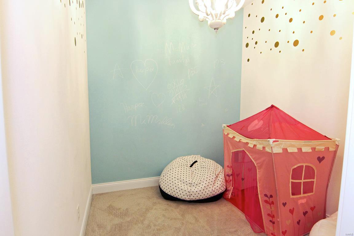 Dux Lndg - Residential