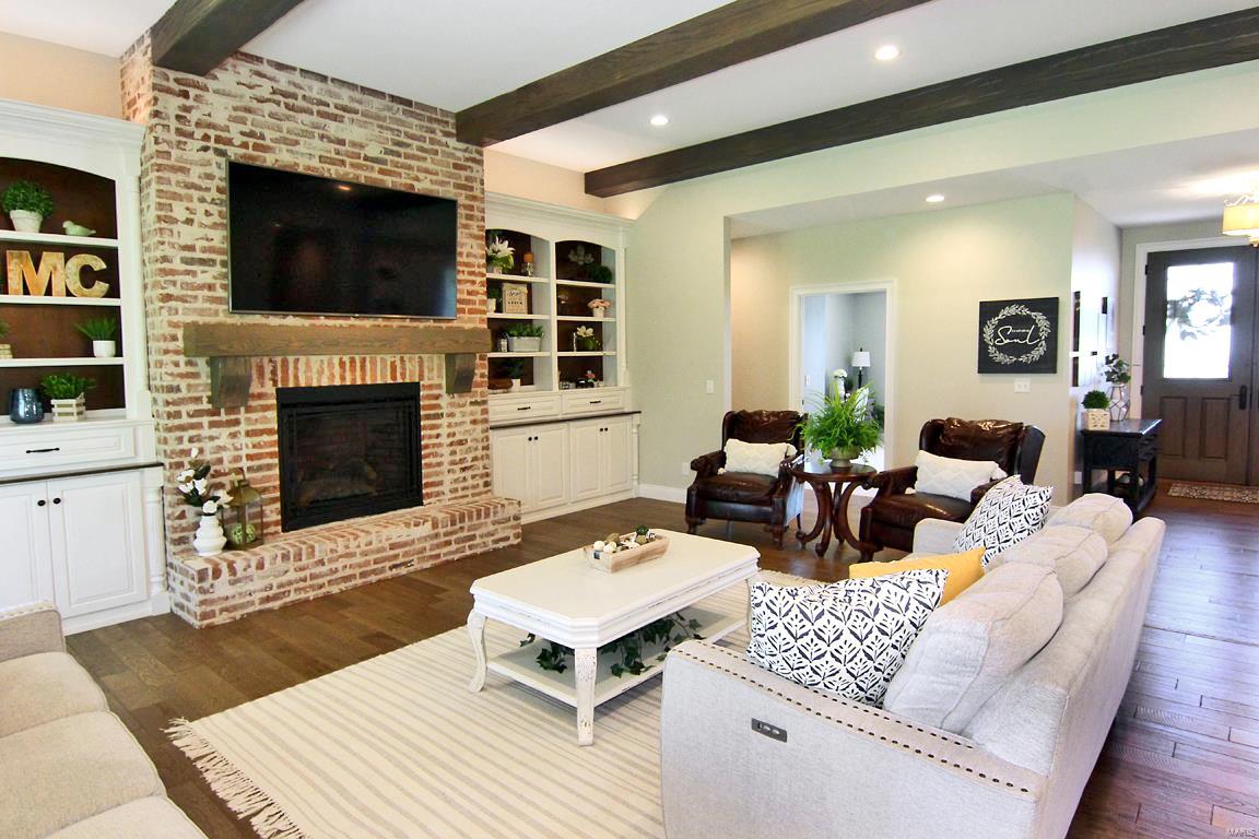 Dux Lndg - Residential