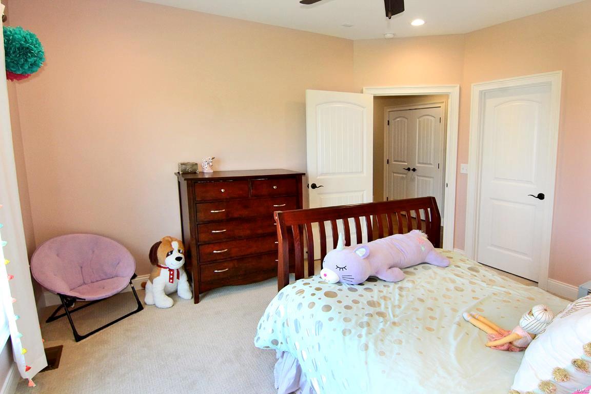 Dux Lndg - Residential