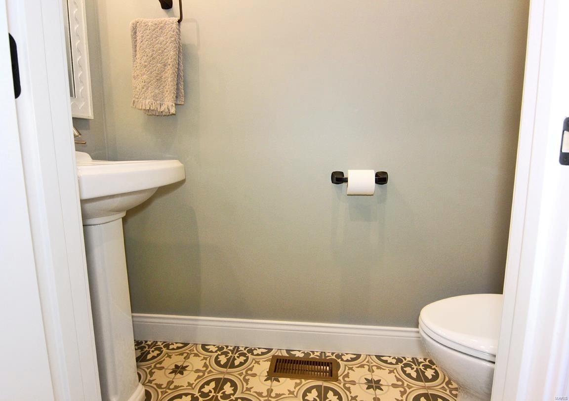 Dux Lndg - Residential