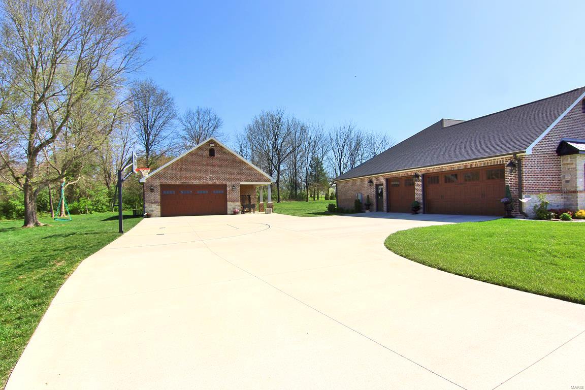 Dux Lndg - Residential