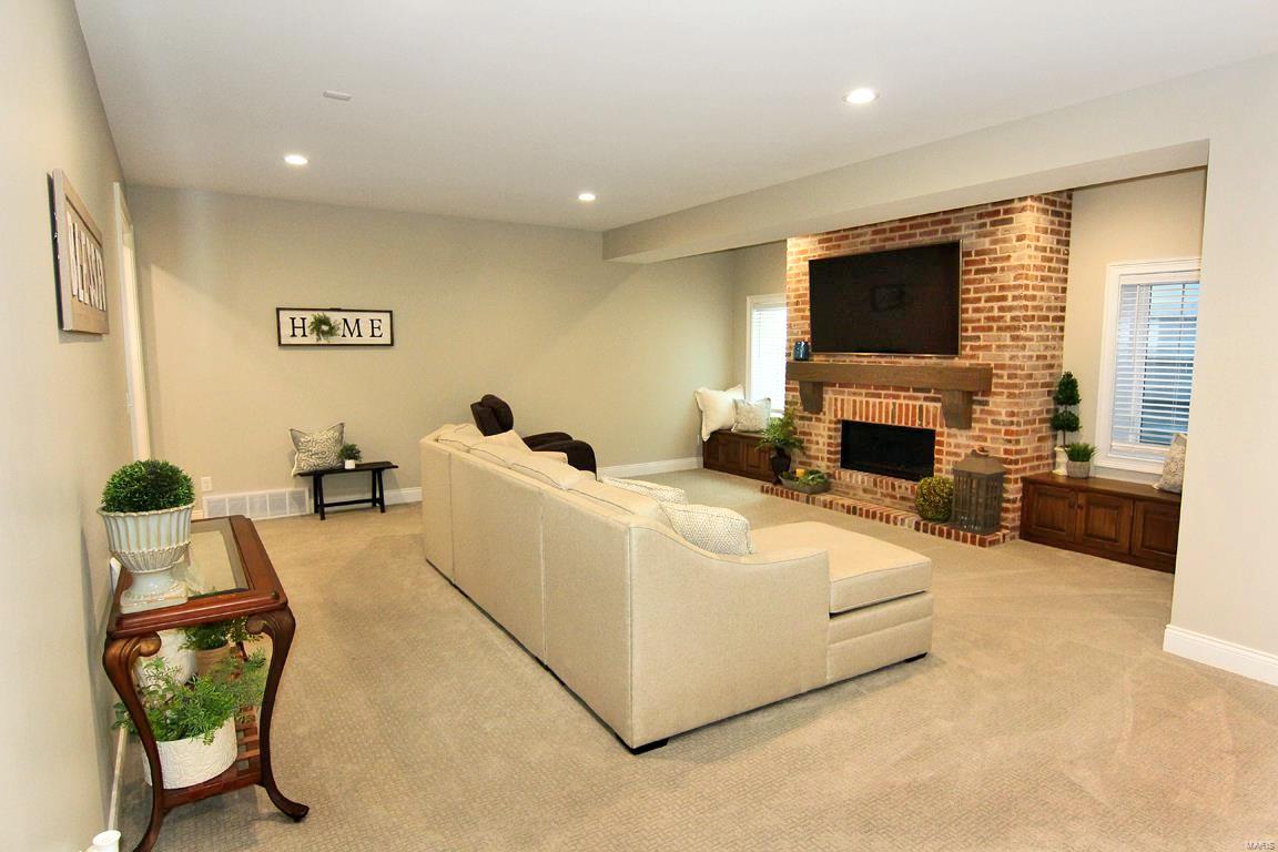 Dux Lndg - Residential