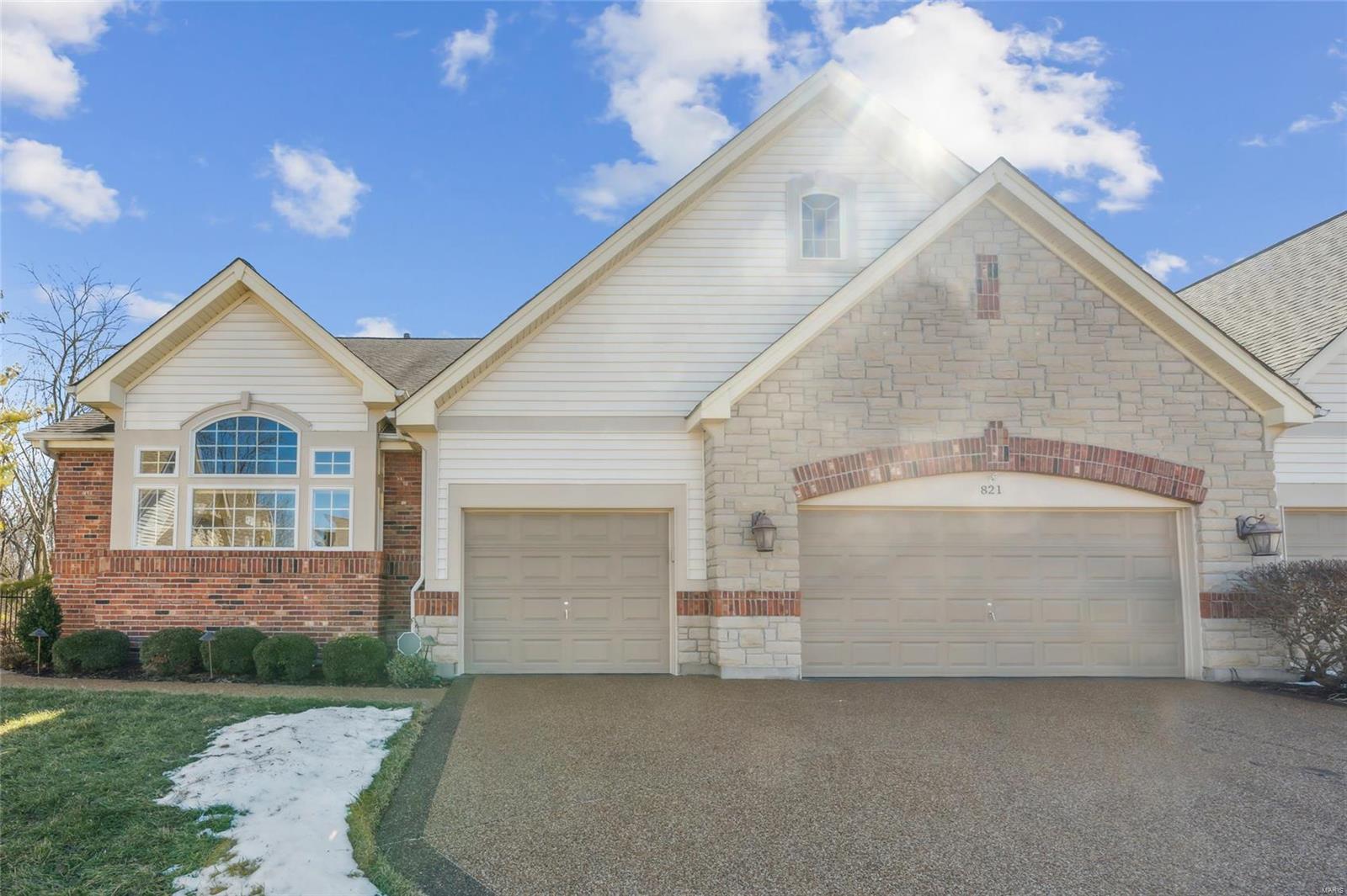 821 Stonebluff Court