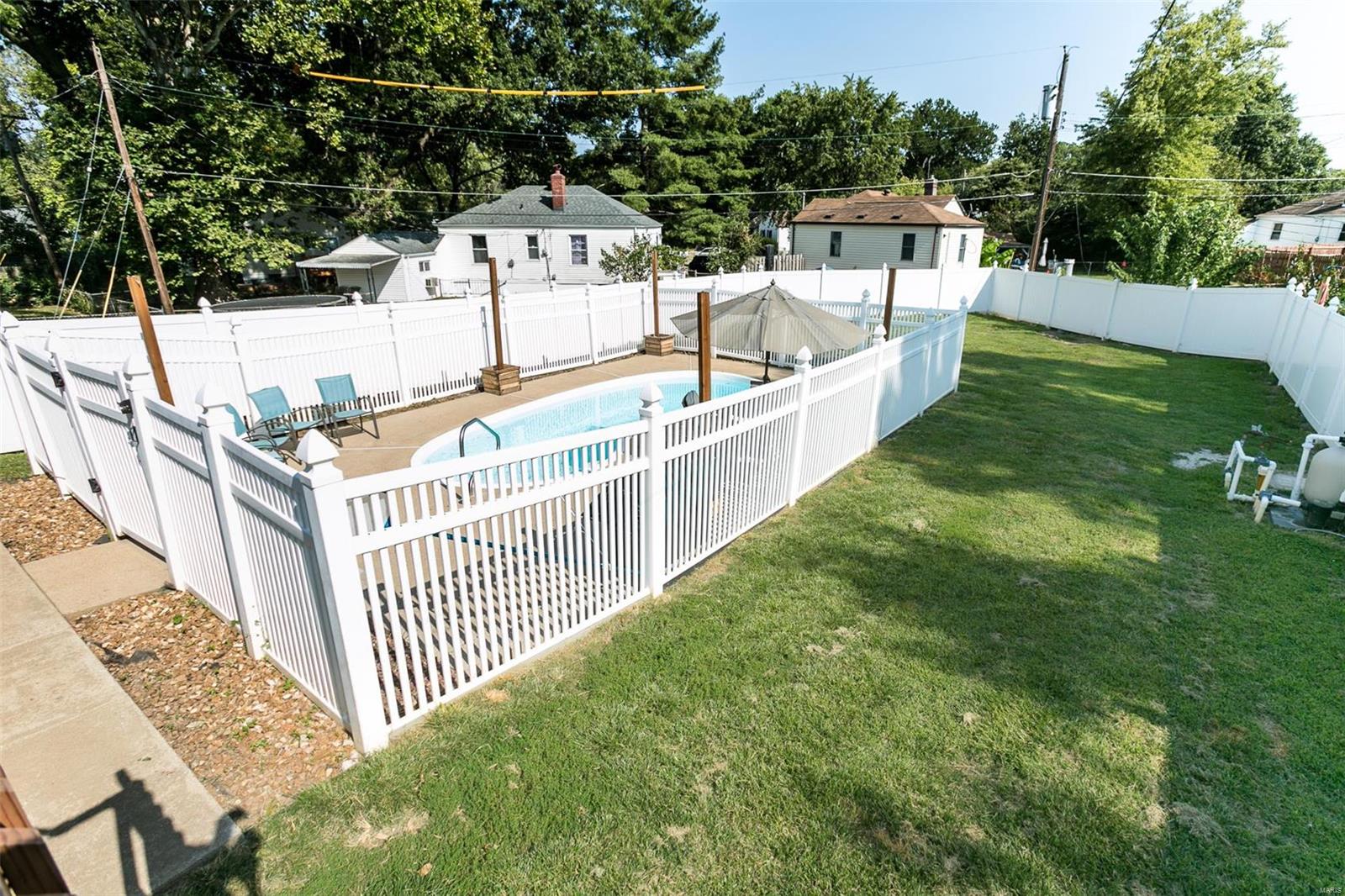 St Ann, Missouri 63074, United States, 3 Bedrooms Bedrooms, ,2 BathroomsBathrooms,Residential,Pending,44336