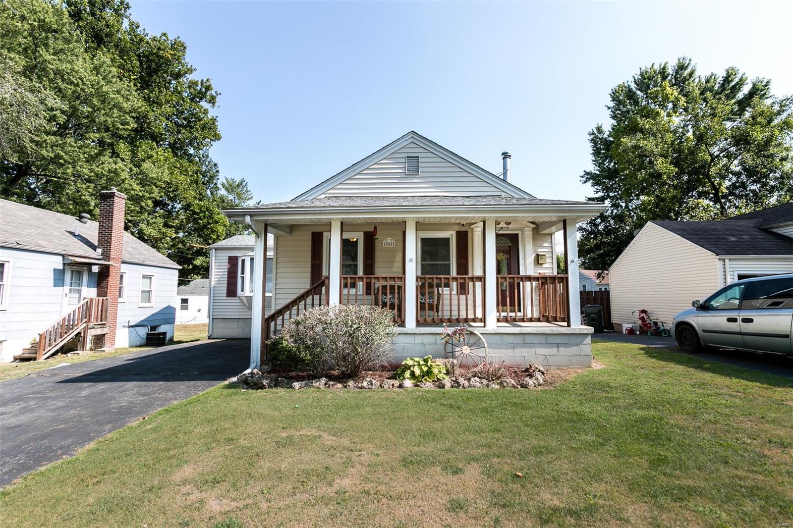 St Ann, Missouri 63074, United States, 3 Bedrooms Bedrooms, ,2 BathroomsBathrooms,Residential,Pending,44336