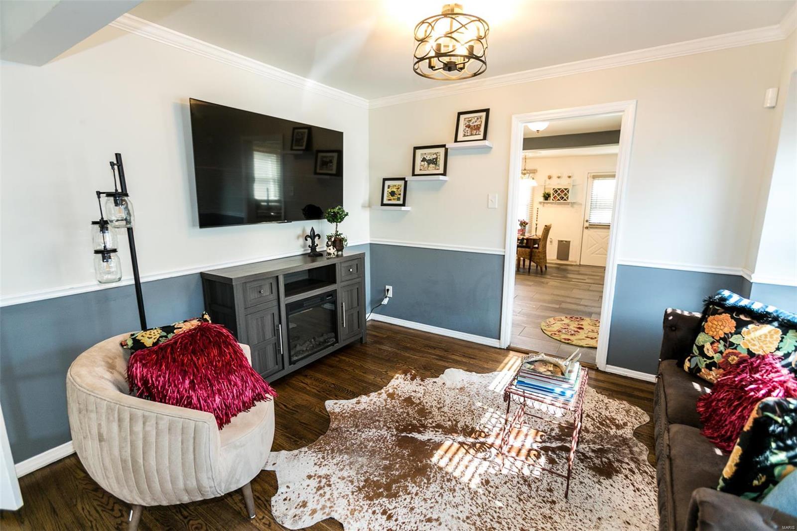 St Ann, Missouri 63074, United States, 3 Bedrooms Bedrooms, ,2 BathroomsBathrooms,Residential,Pending,44336