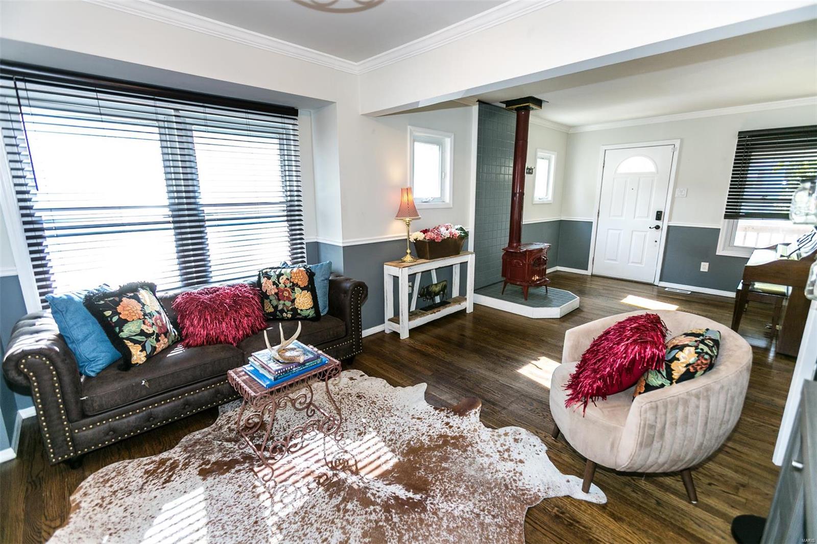 St Ann, Missouri 63074, United States, 3 Bedrooms Bedrooms, ,2 BathroomsBathrooms,Residential,Pending,44336