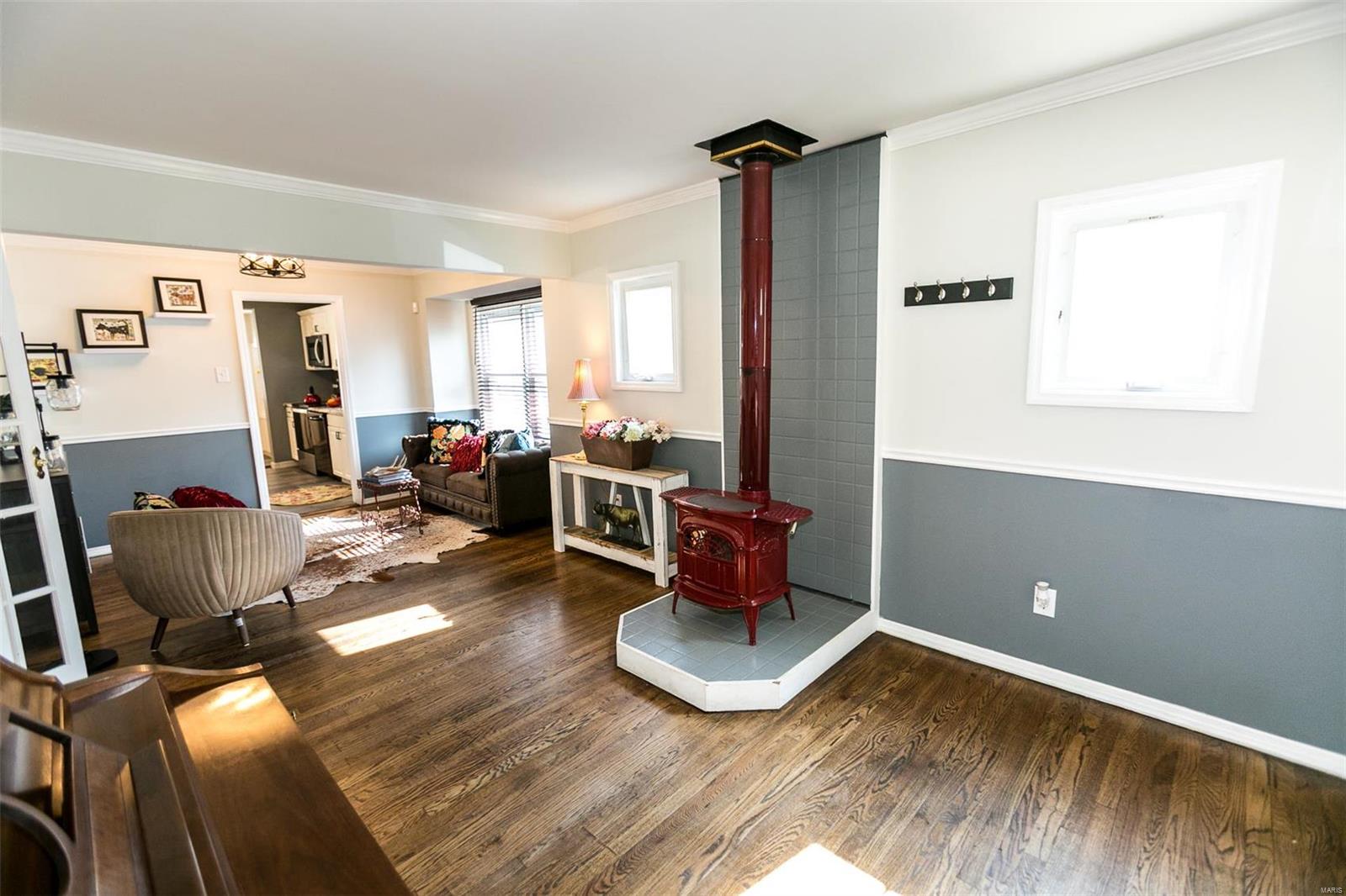 St Ann, Missouri 63074, United States, 3 Bedrooms Bedrooms, ,2 BathroomsBathrooms,Residential,Pending,44336