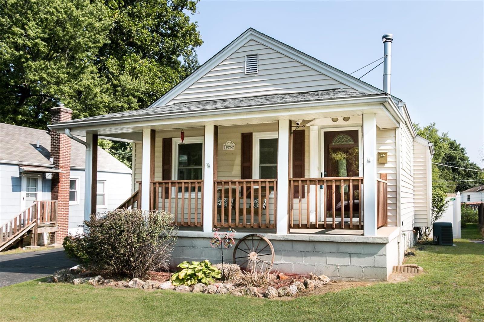 St Ann, Missouri 63074, United States, 3 Bedrooms Bedrooms, ,2 BathroomsBathrooms,Residential,Pending,44336