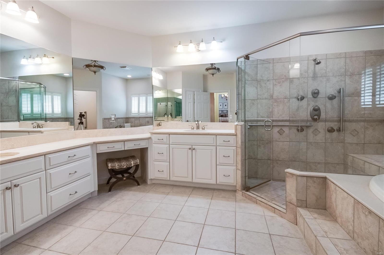 Harflo Acres - Residential