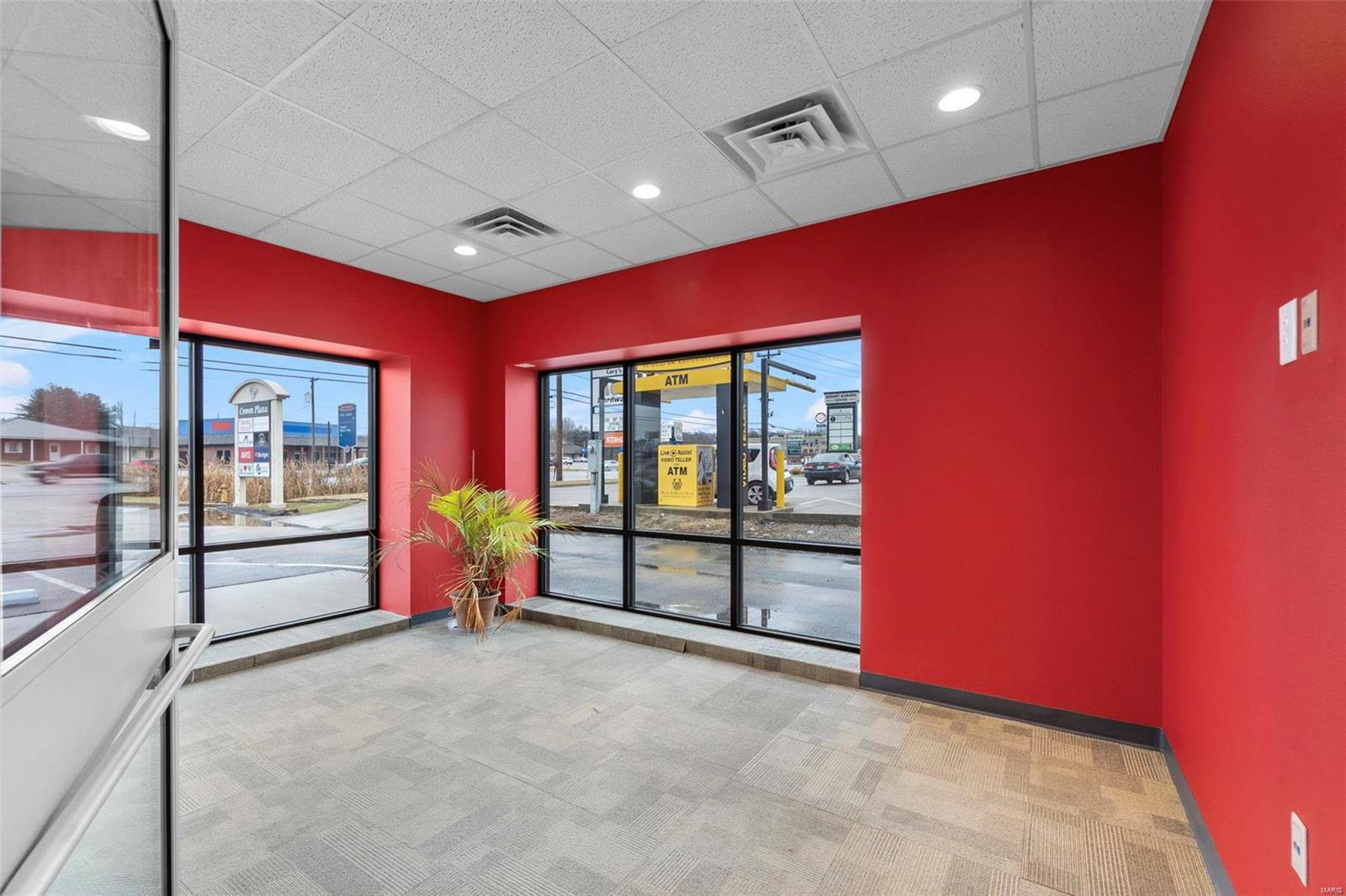 Timberlane - Commercial Sale