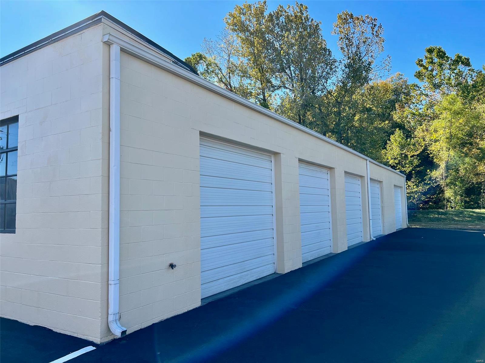 Timberlane - Commercial Sale