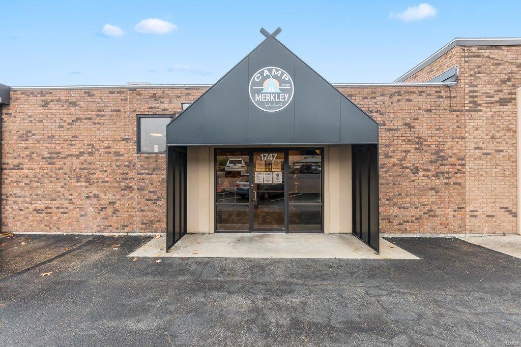 Timberlane - Commercial Sale