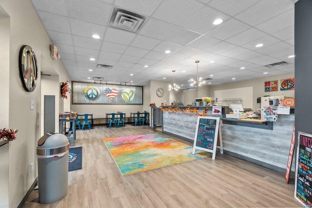 Timberlane - Commercial Sale