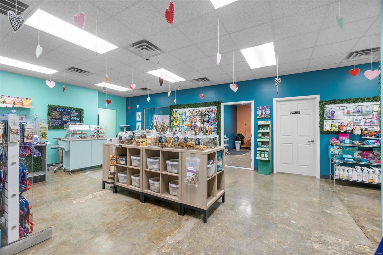 Timberlane - Commercial Sale