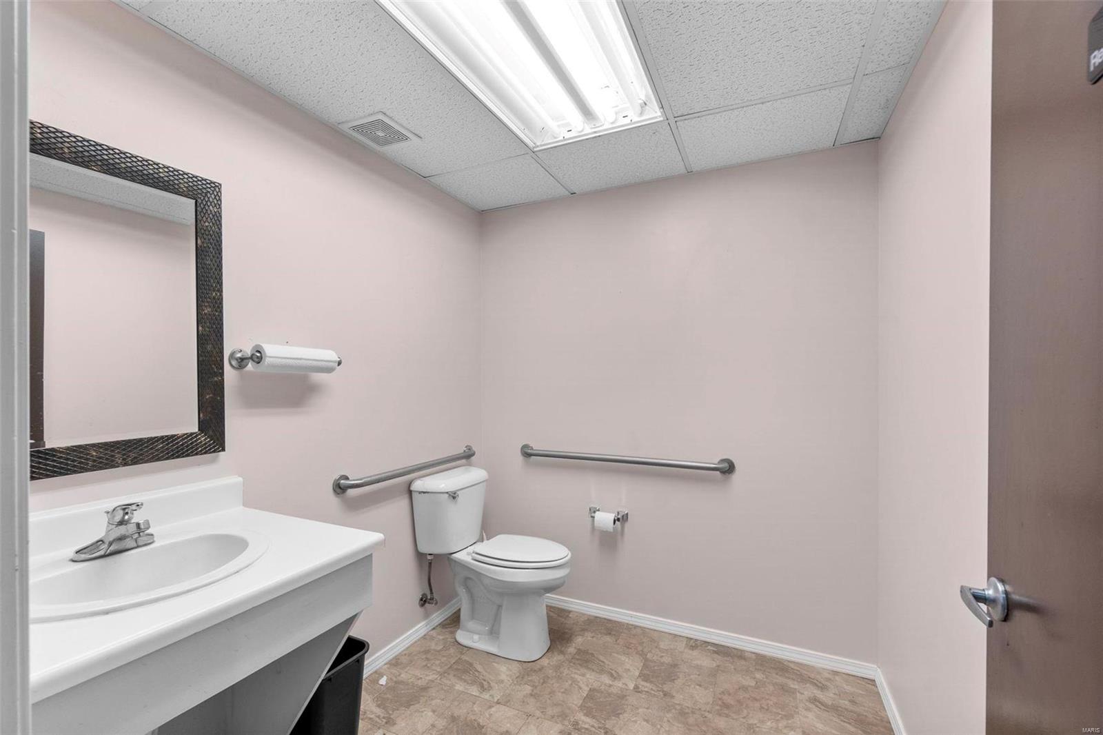 Timberlane - Commercial Sale