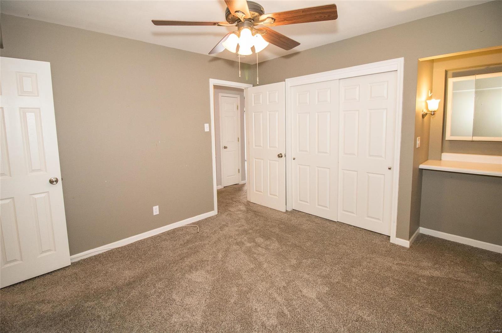 Sunset Hills Condo - Residential