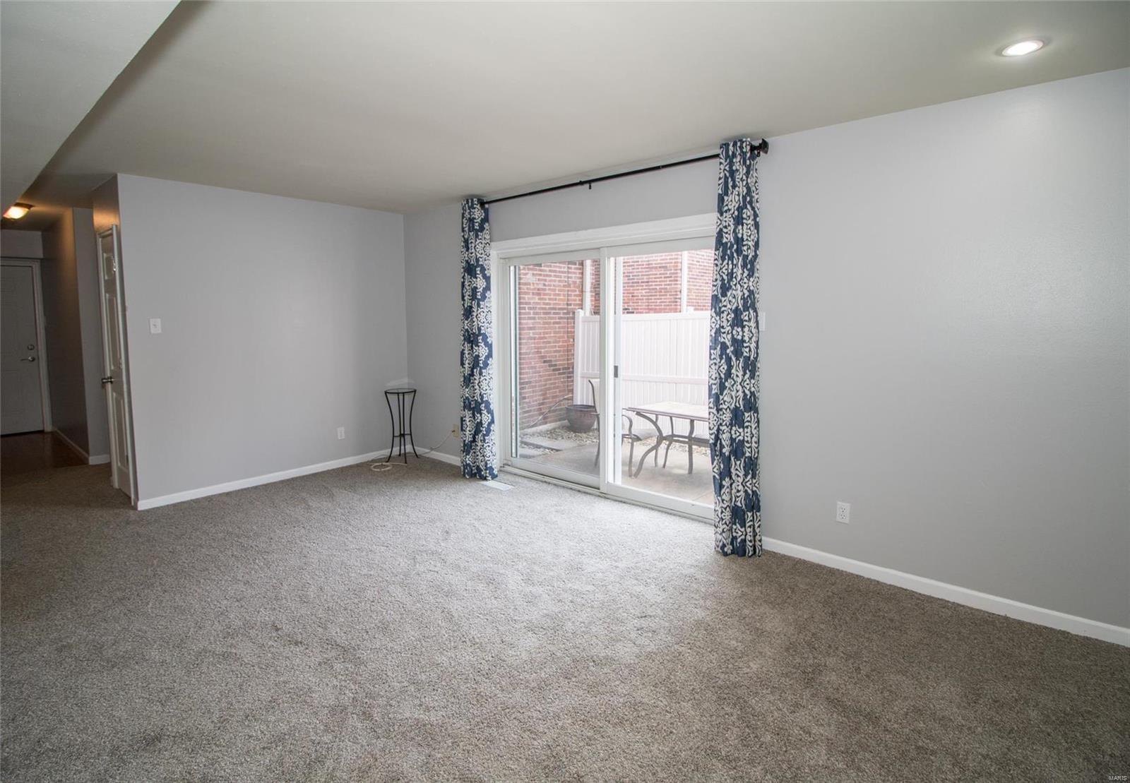 Sunset Hills Condo - Residential