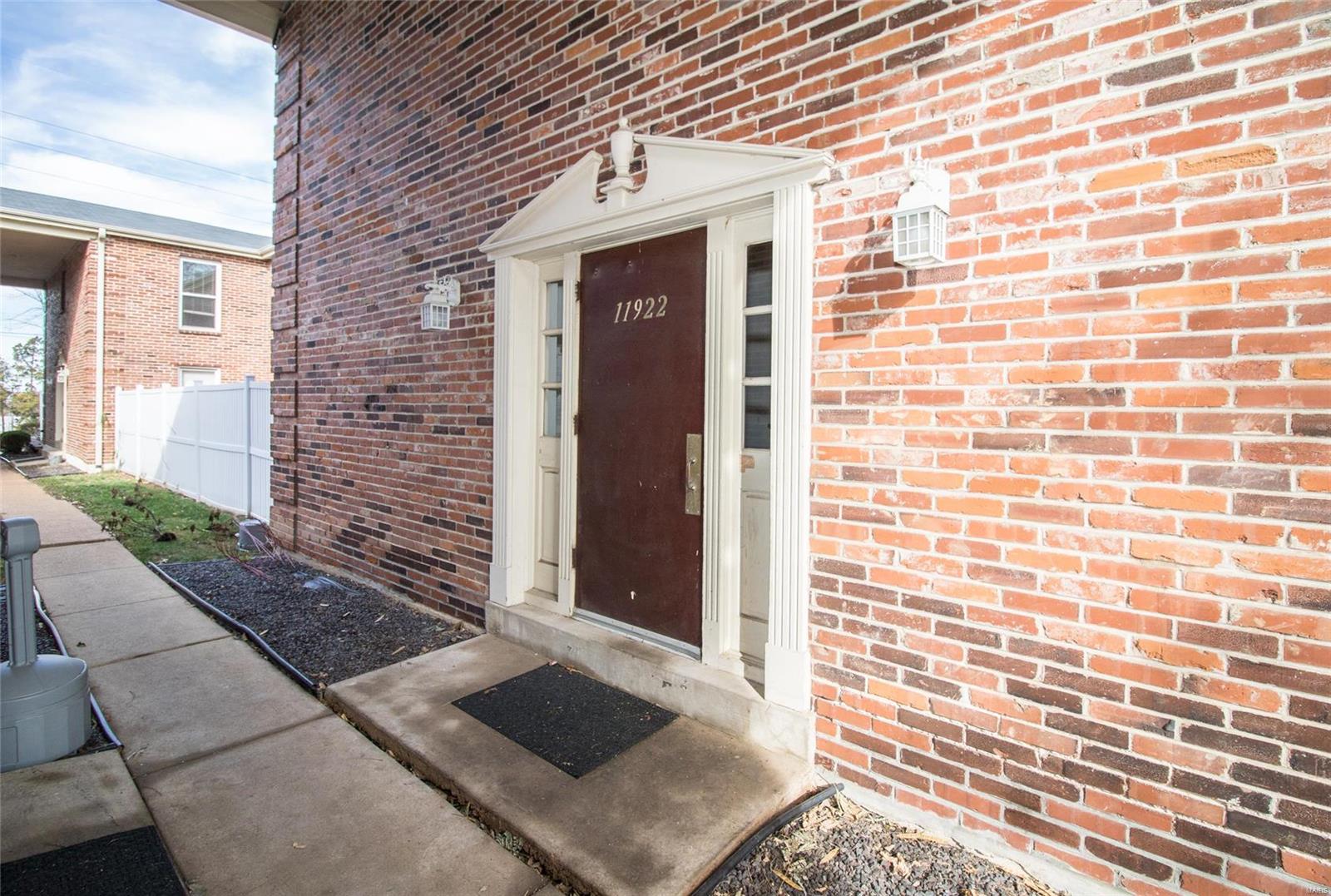 Sunset Hills Condo - Residential