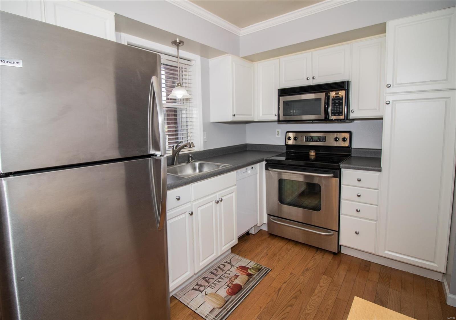 Sunset Hills Condo - Residential