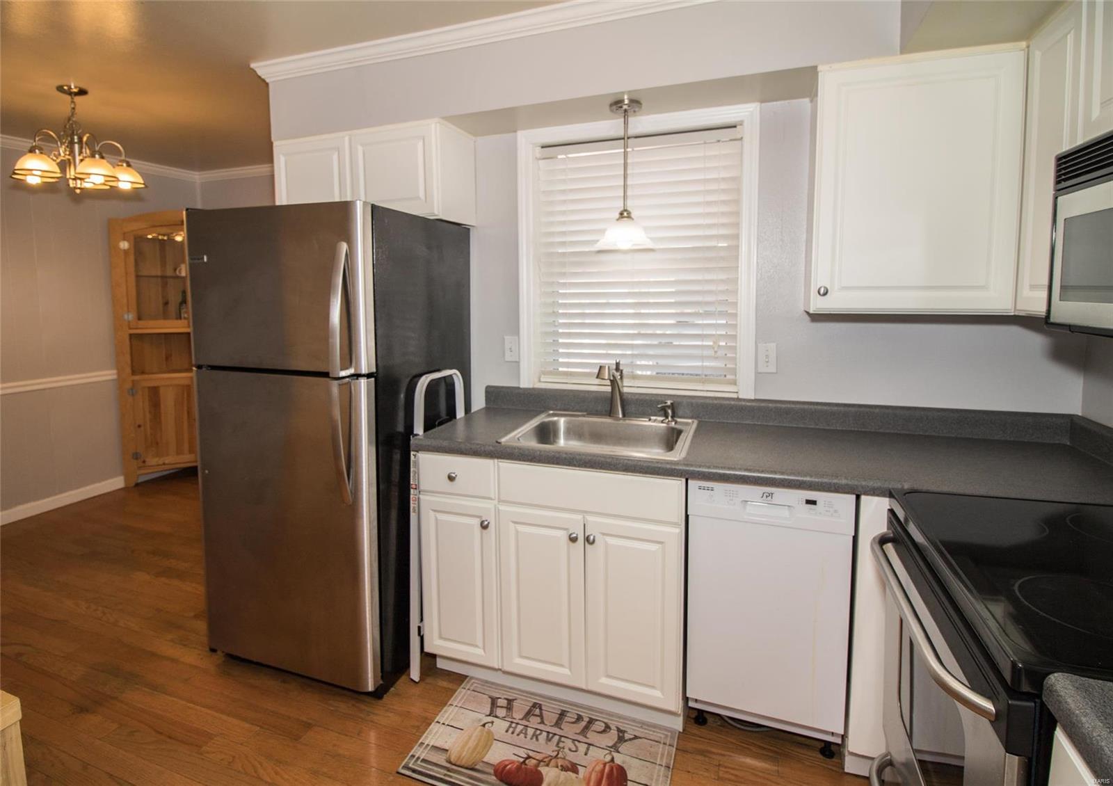 Sunset Hills Condo - Residential