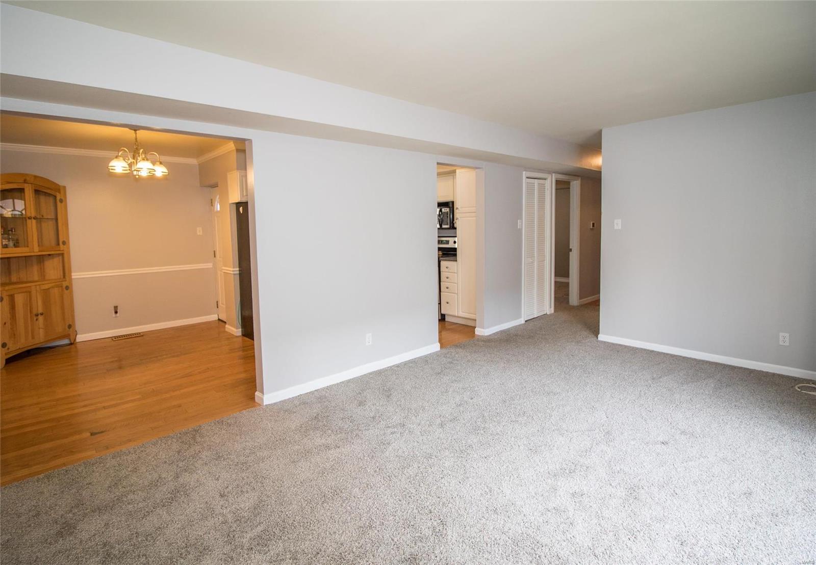 Sunset Hills Condo - Residential